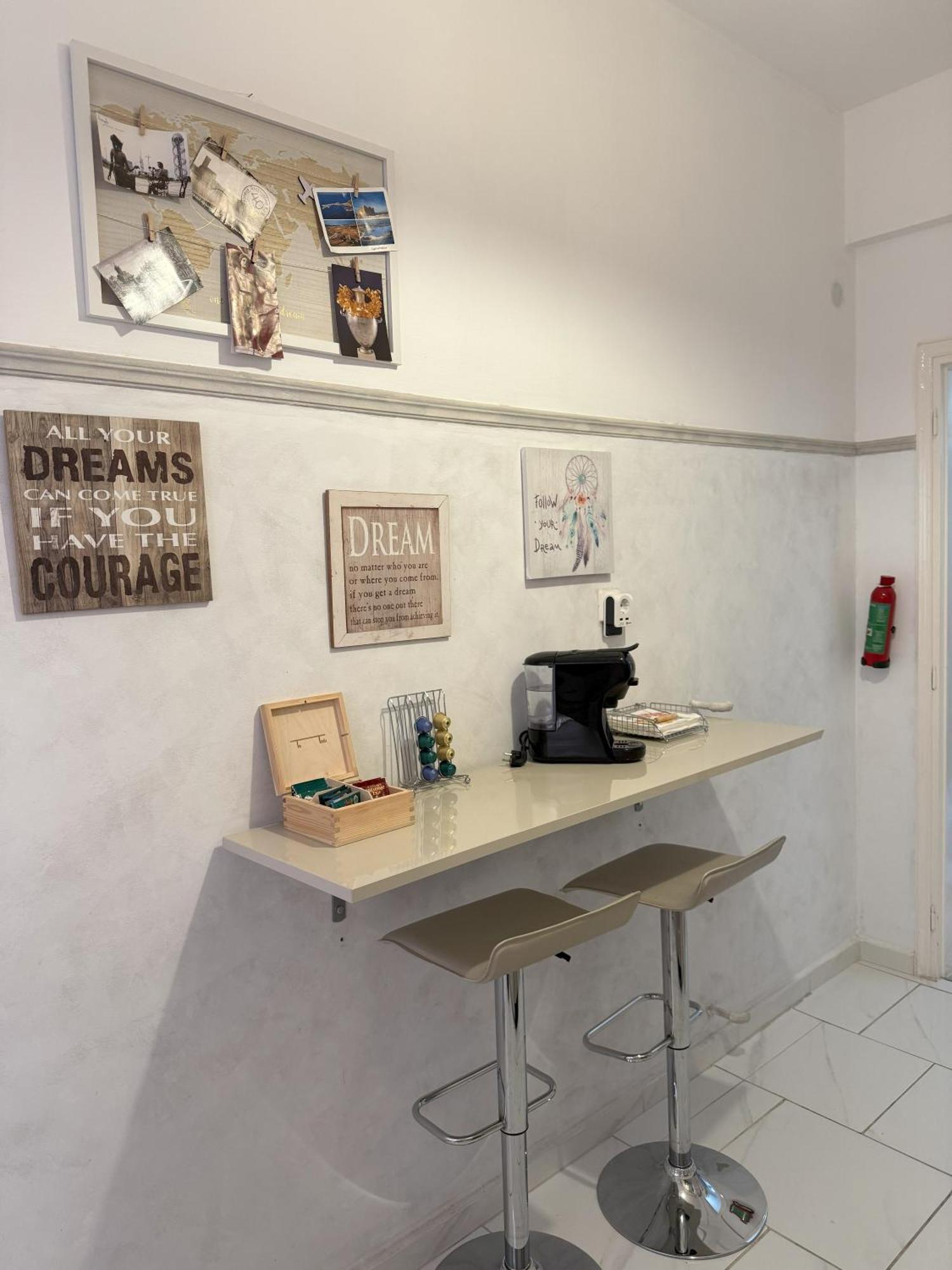 2 Bedrooms Apartment Center Of Athens 4 Min Subway Exterior photo